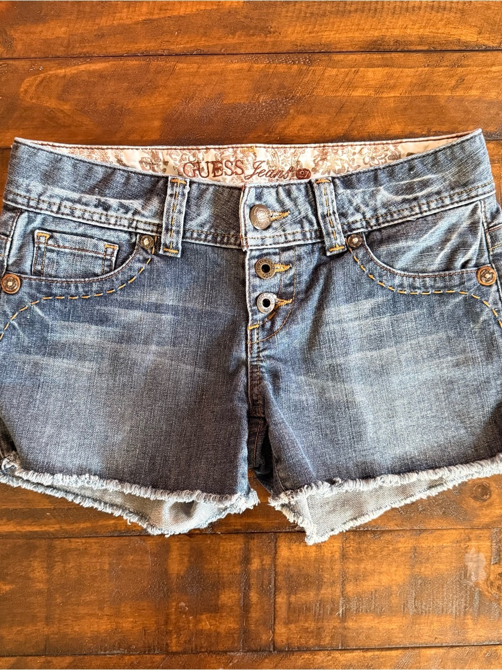 Guess Button Fly Denim Shorts, Women’s Size 27